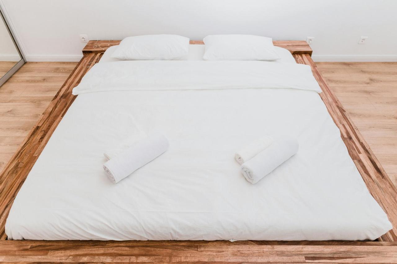 N&B Apartments Kaloşvar Dış mekan fotoğraf